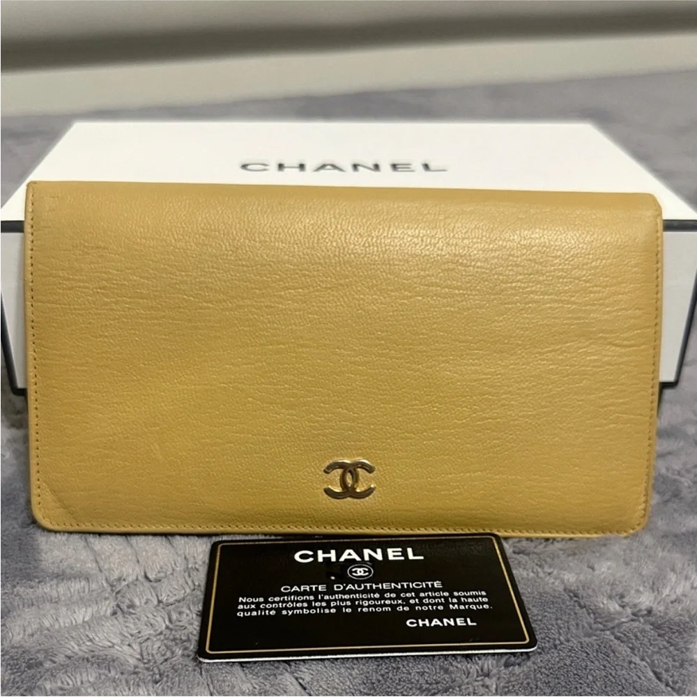 CHANEL Mustard Yellow Leather CC Logo Continental Wallet